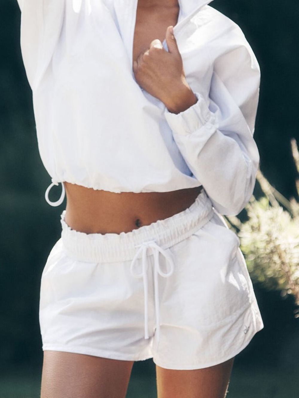 Alo Yoga Alumni Shorts | L | White